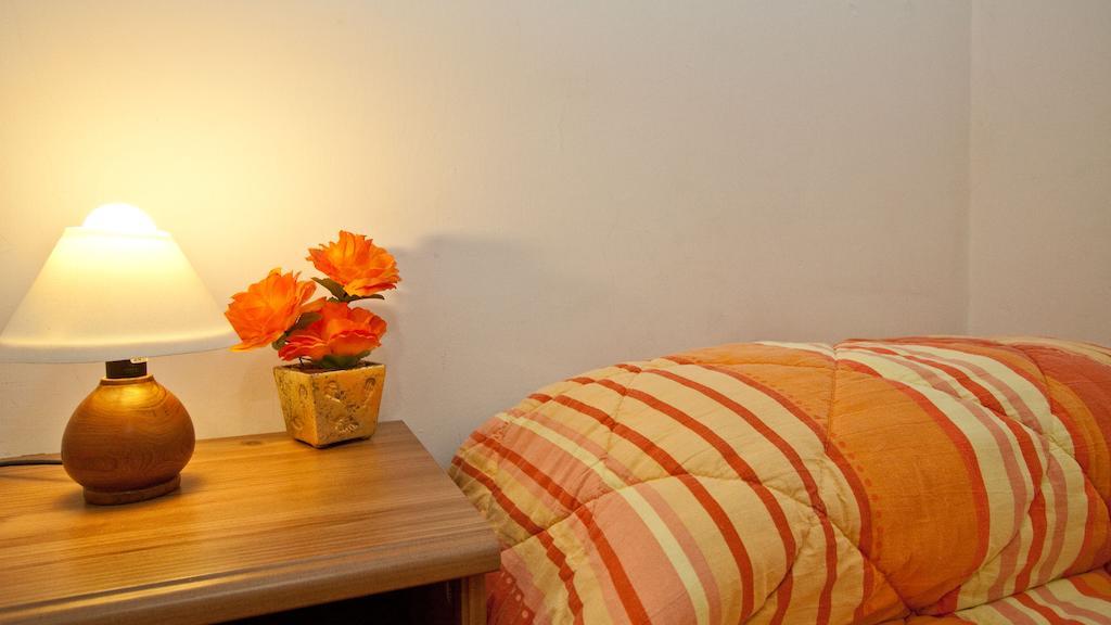 Rental In Rome Celeste Apartment Room photo
